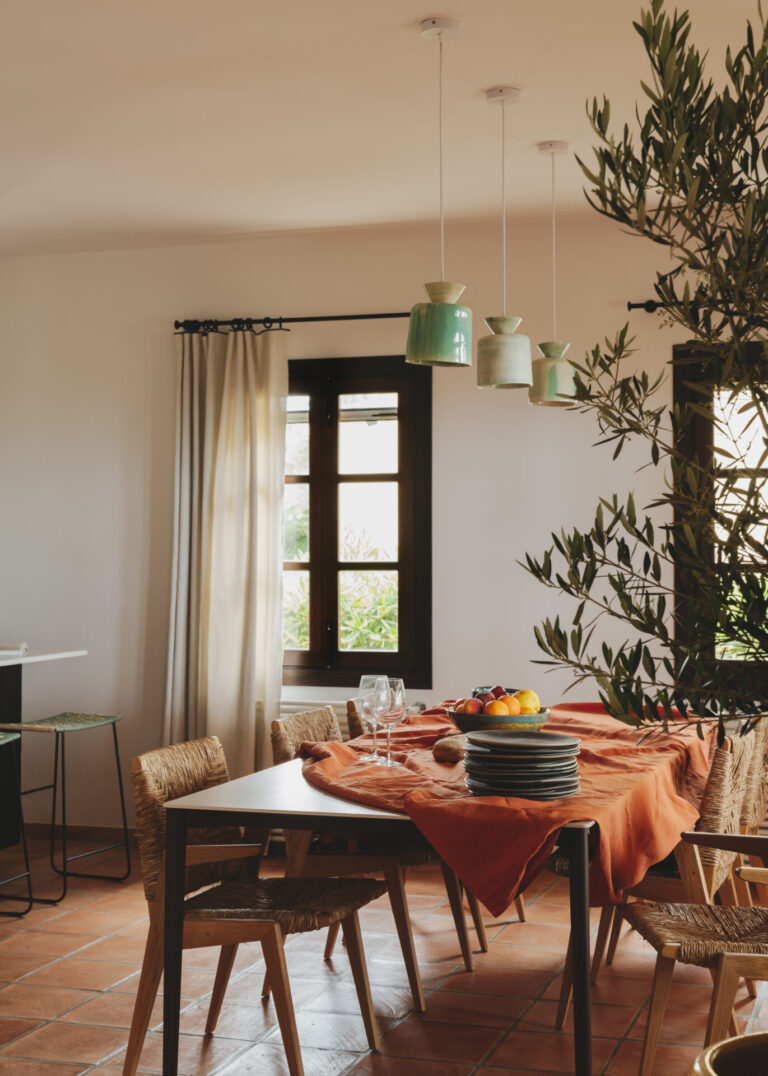 Bloomint_CalaSantanyi_2-1-1371x1920